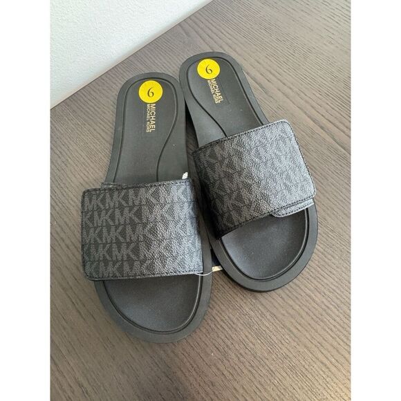 Michael Kors Shoes - MICHAEL KORS Women’s Sz 9 M Wade Slide 45S0WDFA2B Black/Dk Grey MK New